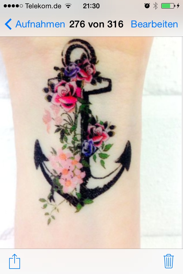 fienibieni: Anchor Tattoo