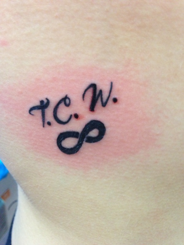 van1234essa: Tattoo versaut. Was jetzt damit??